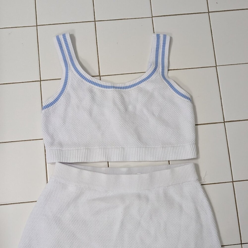 NWT Alo Yoga Tennis Club Knit Bra White/Seashell Blue size L